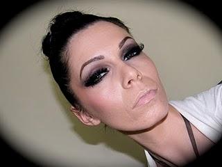 TRON LEGACY inspired makeup tutorial: pour le reveillon!!! TRON LEGACY inspired makeup tutorial: pour le reveillon!!!