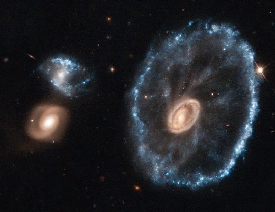 L’image de la galaxie cartwheel retravaillée