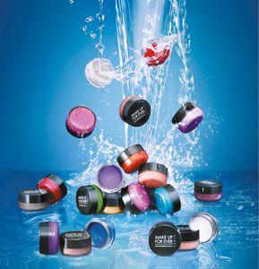 Les produits make up que j'ai aimé aimer en 2010 Aqua_cream_range_988x1024