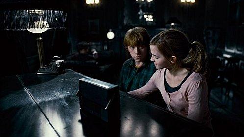 Harry Potter et les reliques de la mort - partie 1 : l'avis de Lili harru-potter-ron-hermione-piano-reliques-de-la-mort.jpg