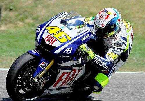 Voeux 2011 et dates des tests 125 et Moto-2 2010 06 05 l'amorce de la chute de Valé