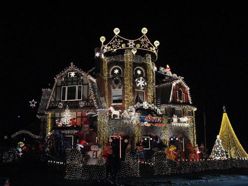 On va leur dire.....à l'année prochaine! 22 maisons illuminées pour Noël