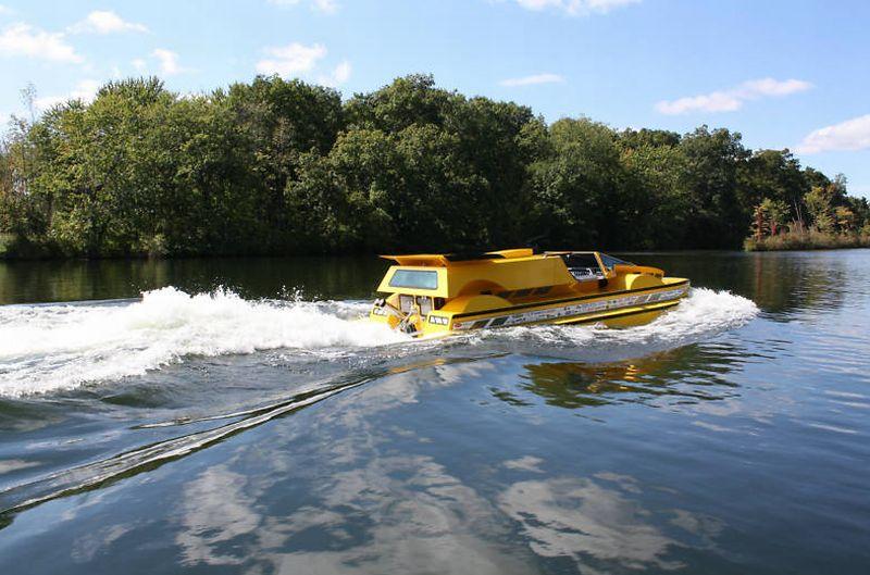Dobbertin Hydrocar véhicule amphibie à la vente.