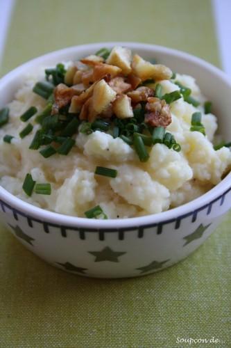 Purée de pommes de terre, ricotta & châtaignes grillées purée de pommes de terre, ricotta & châtaignes grillées.jpg