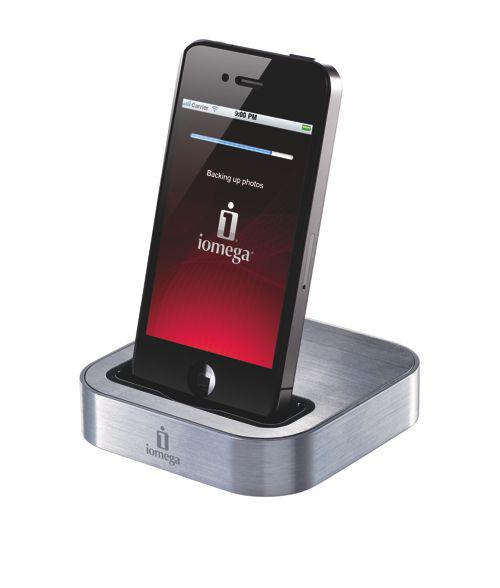 dock iomega sauvegarde Un dock pour sauvegarder photos et contacts si vous êtes allergiques aux synchronisations