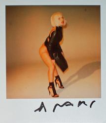 Lady Gaga relance Polaroid...