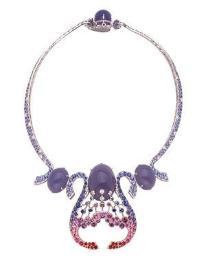 La wish-list de mes rêves, purement irréalisable ! http://www.linternaute.com/femmes/luxe/bijoux-joaillerie/selection/la-haute-joaillerie-se-pend-a-votre-cou/image/collier-amentha-van-cleef-arpels-223292.jpg