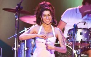 amy brazil 5 300x187 Amy Winehouse: Le retour !