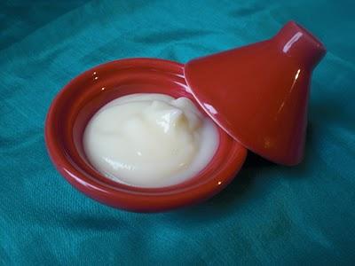 Crème hydratante multi-usages à l'amandon de prune Crème hydratante multi-usages à l'amandon de prune