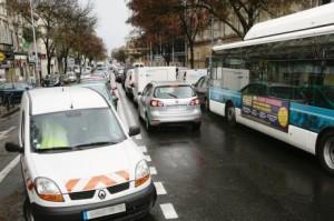 L'étude du Certu indique que seuls 9 % des déplacements dans l'agglomération bordelaise sont effectués tram et bus.