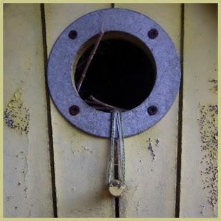 Connaissez-vous l'astuce de récupérer les fils de couture... Connaissez-vous l'astuce de récupérer les fils de couture...