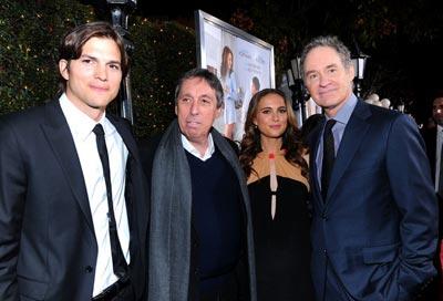 Premiere_Paramount_Pictures_No_Strings_Attached_a3f47zY5AX1l.jpg
