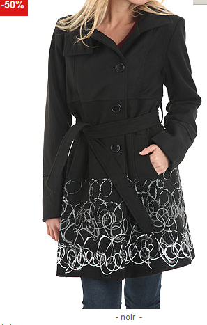 Manteau noir long col montant Quand faire les soldes est synonyme de WE!