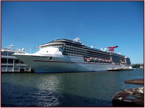 NY croisière carnival miracle Des paquebots à New-York