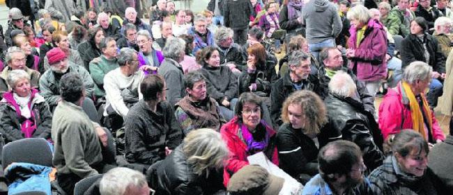 AGEN20100607 AUX ARMES, CITOYENS…/ARM YOURSELVES…