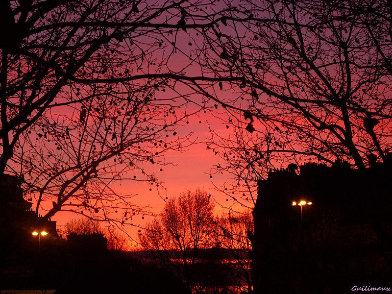 Le ciel de Paris brule il ? Le-ciel-de-Paris-brule-t-il.jpg