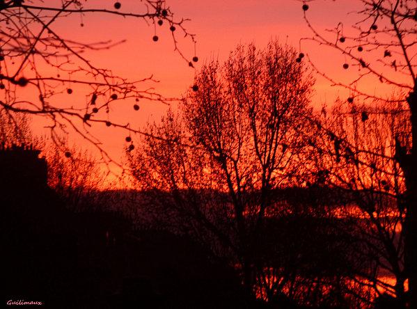 Le ciel de Paris brule il ? Le-ciel-de-Paris-brule-t-il-2.jpg