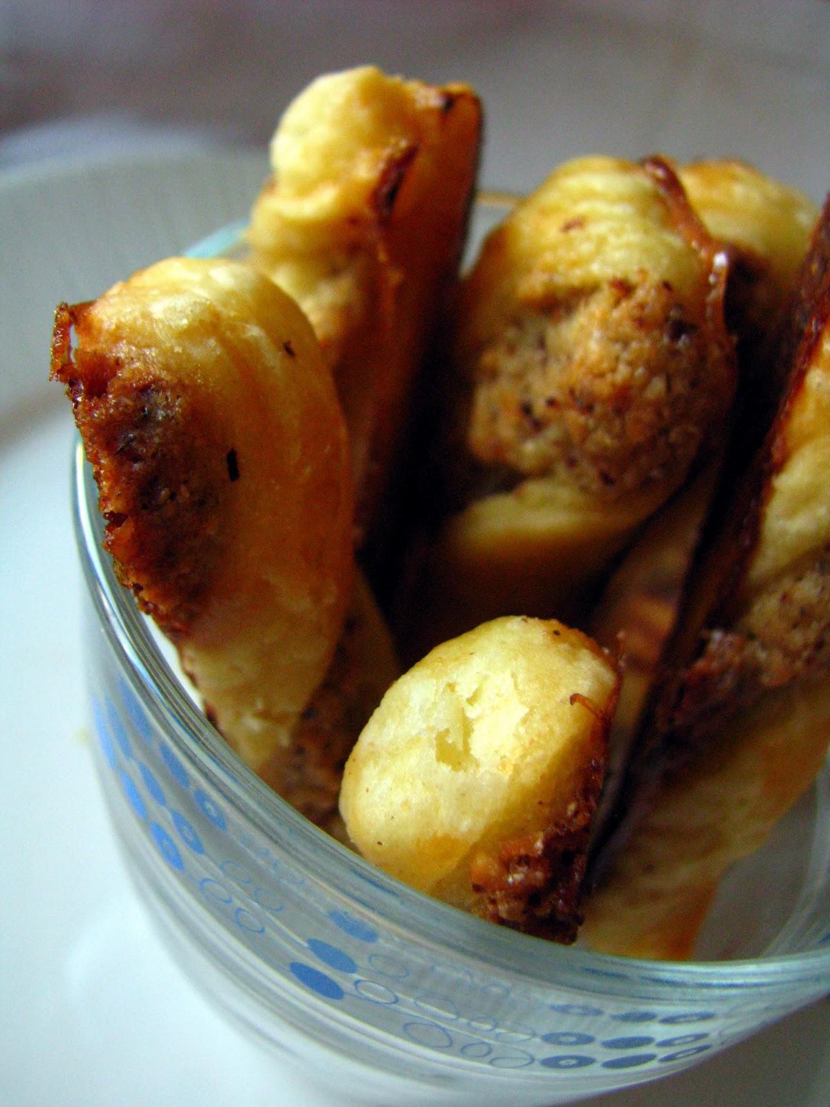 Mini sacristains aux noisettes ou comment optimiser ses chutes de pâte feuilletée après la galette des rois ? Mini sacristains aux noisettes ou comment optimiser ses chutes de pâte feuilletée après la galette des rois ?