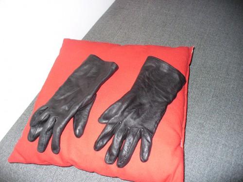 Du cuir jusqu'au bout des doigts ... P1100306.JPG