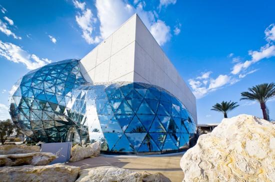 Le Nouveau Musée Dali - St Petersburg Floride