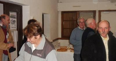 Un buffet de rois… 167150_160154924032444_100001138124703_284818_3388213_n.1295118001.jpg