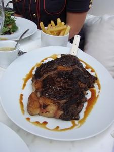 20100605 La Villa 03 entrecote01 (ChrisoScope) 20100605 La Villa 03 entrecote01 Les nouvelles habitudes (ChrisoScope)