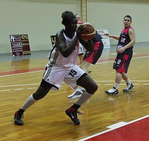 Ligue 2: La Journée 18 du 22/01/2011 Jeanne-SENGHOR--Nice-.jpg