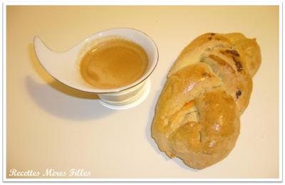 La recette orange : Brioche aux Pépites de Chocolat et Zeste d'Orange La recette orange : Brioche aux Pépites de Chocolat et Zeste d'Orange