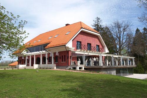 hoosta-magazine-hotel-annas-lettonie-facade hoosta-magazine-hotel-annas-lettonie-facade