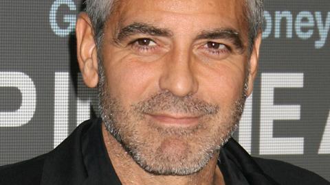 George Clooney ... Il a attrapé le paludisme George Clooney ... Il a attrapé le paludisme