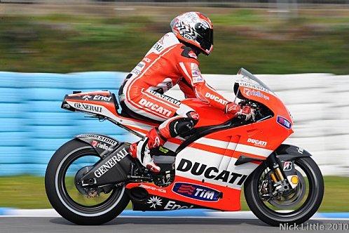 2011-01-97-Test-Ducati--2.jpg