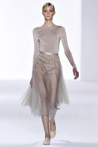 LES TENDANCES MODE P/E 2011 VUES PAR LES HOMMES, ILS VALIDENT OU PAS! 00280m