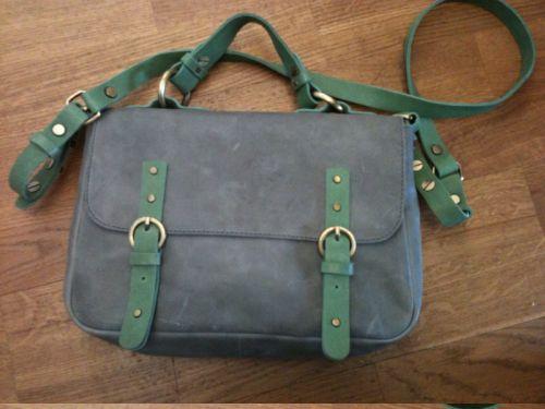 Nouveaux articles dans mon vide dressing ! Nouveaux articles dans mon vide dressing !