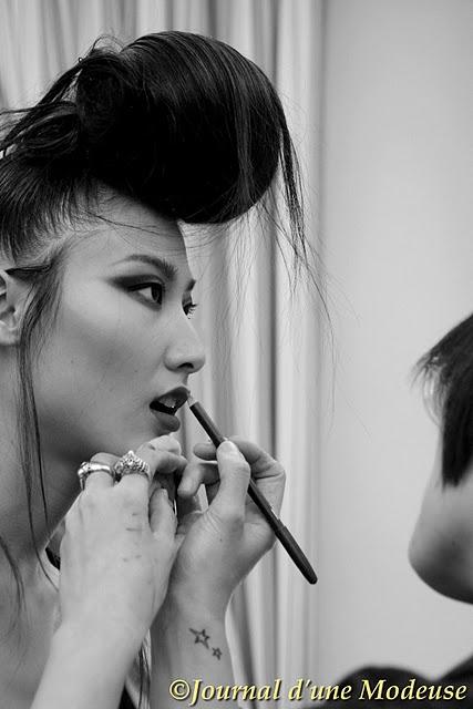 Dans les coulisses du défilé Haute Couture Printemps-Eté 2011 Eva Minge Dans les coulisses du défilé Haute Couture Printemps-Eté 2011 Eva Minge