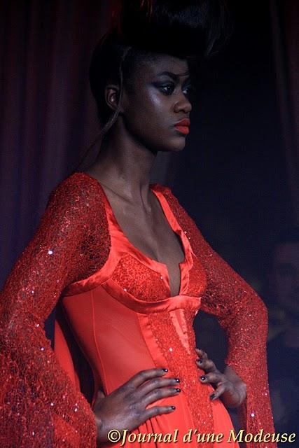 Dans les coulisses du défilé Haute Couture Printemps-Eté 2011 Eva Minge Dans les coulisses du défilé Haute Couture Printemps-Eté 2011 Eva Minge