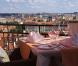 Prague, République Tchèque Avec son patrimoine architectural et artistique incomparable, Prague est une capitale magique et envoûtante qui ne laissera pas les amoureux indifférents... Au programme de votre week-end, de longues balades à pied (la vieille ville est majoritairement piétonne !) main dans la main pour découvrir les multiples visages de la ville. Si vous souhaitez jouer à fond la carte du romantisme, louez une barque et laissez votre amoureux vous guider sur la Vltava, le fleuve qui traverse toute la ville. Le soir, divertissez-vous autour d'un verre en assistant à un concert de jazz, une animation très prisée de la ville. Où dormir ? Séjournez au Suite Hotel Pachtuv Palace de Prague. Cet hôtel luxueusement décoré fut l'un des points de chute de Mozart lors de ses nombreux passages dans la ville. Il se situe à proximité du Pont Charles où quelques musiciens s'installent à la tombée de la nuit. Certaines chambres disposent d'un balcon d'où vous pourrez apprécier la vue sur le château de Prague... Il ne manque plus qu'une coupe de champagne ! Découvrez le site www.mamaison.com Prague, République Tchèque Avec son patrimoine architectural et artistique incomparable, Prague est une capitale magique et envoûtante qui ne laissera pas les amoureux indifférents... Au programme de votre week-end, de longues balades à pied (la vieille ville est majoritairement piétonne !) main dans la main pour découvrir les multiples visages de la ville. Si vous souhaitez jouer à fond la carte du romantisme, louez une barque et laissez votre amoureux vous guider sur la Vltava, le fleuve qui traverse toute la ville. Le soir, divertissez-vous autour d'un verre en assistant à un concert de jazz, une animation très prisée de la ville. Où dormir ? Séjournez au Suite Hotel Pachtuv Palace de Prague. Cet hôtel luxueusement décoré fut l'un des points de chute de Mozart lors de ses nombreux passages dans la ville. Il se situe à proximité du Pont Charles où quelques musiciens s'installent à la tombée de la nuit. Certaines chambres disposent d'un balcon d'où vous pourrez apprécier la vue sur le château de Prague... Il ne manque plus qu'une coupe de champagne ! Découvrez le site www.mamaison.com