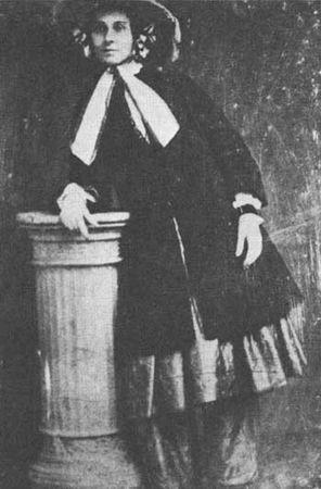 Un Bloomer à frous-frous pour Apolline am_lia_bloomer