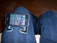 PadPivot : le support révolutionnaire, compatible iPhone, iPad et toutes les autres tablettes ! Just Sitting Around