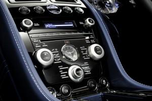 Nouvelle Aston Martin V8 S 9