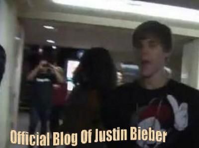 Justin Bieber et Selena Gomez : Rencart au Ciné ! (Vidéo)