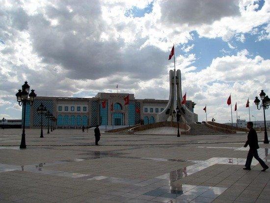 Moi je la trouve d’actualité cette chanson, écouter bien... Moi je la trouve d’actualité cette chanson, écouter bien...