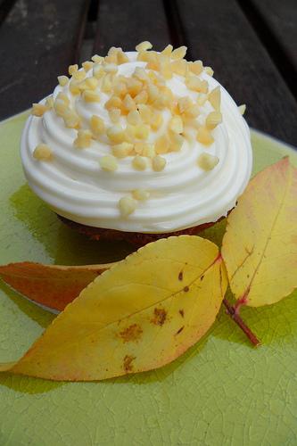 Muffins betterraves & carottes, glaçage à la crème de sirop d’érable / Beetroot & Carrot Muffins With Maple Syrup Cream Icing