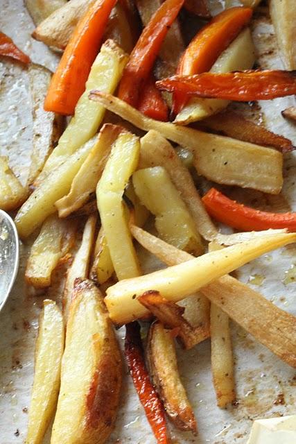Les légumes racines ou légumes oubliés en chips, au four ou en soupe Les légumes racines ou légumes oubliés en chips, au four ou en soupe