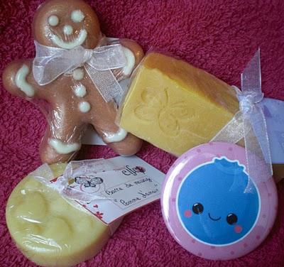 Un colis surprise bien parfumé et coloré est arrivé ce matin !! Un colis surprise bien parfumé et coloré est arrivé ce matin !!