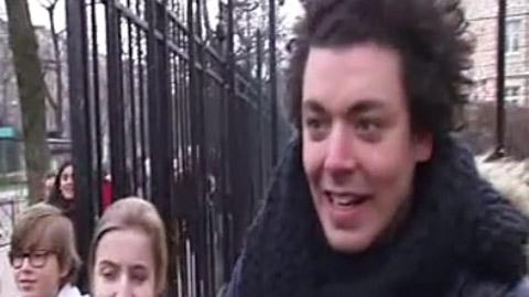 Kev' Adams ... l'extrait vidéo de Son reportage au JT de France 2 Kev' Adams ... l'extrait vidéo de Son reportage au JT de France 2