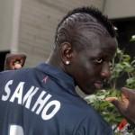 mamadou sakho prolongation psg 2 150x150 A quoi joue le PSG avec Mamadou Sakho?