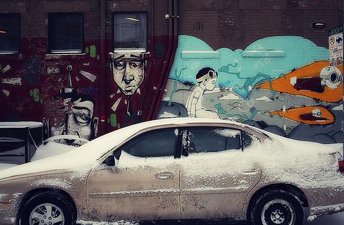 >0112 Street art and a dirty car    Photo > Keroq