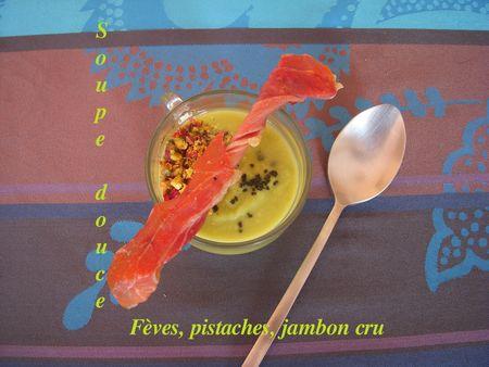 Soupe_douce__f_ves__pistaches__jambon_cru