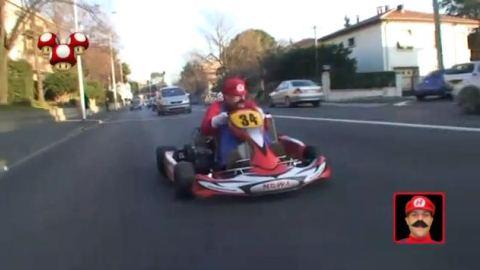 Rémi Gaillard ... Mario Kart 2 version 2011 est en ligne (vidéo) Rémi Gaillard ... Mario Kart 2 version 2011 est en ligne (vidéo)