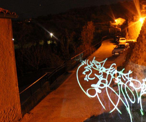 projection éphémères de graffitis dans l'espace urbain